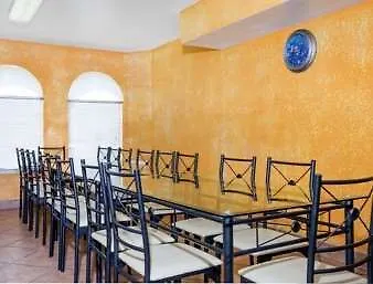 Days Inn Windcrest By Wyndham San Antonio 